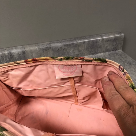 Maggyb Soft lrg PLUS danielle cosmetic travel bag PLUS ocean reef body scrubber - Picture 6 of 13